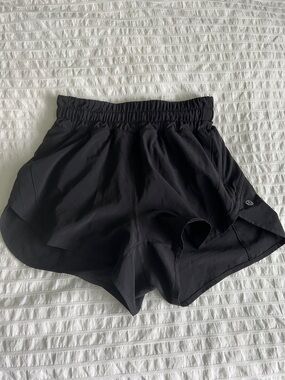 Lululemon Black Athletic Shorts with Elastic Waist Size 4